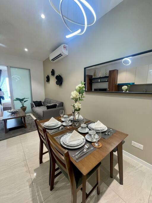 Beautiful Quill Residences By Sonia